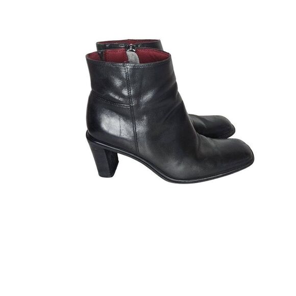 Naturalizer Black Heeled Ankle Boots Size 7M - Picture 1 of 10